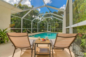 Private Heated Pool & Beach House, 3 King Beds, TVs in all rooms, BBQ, Screened in Pool, 15 min to Beach, Private Neighborhood, 1000mbps WiFi